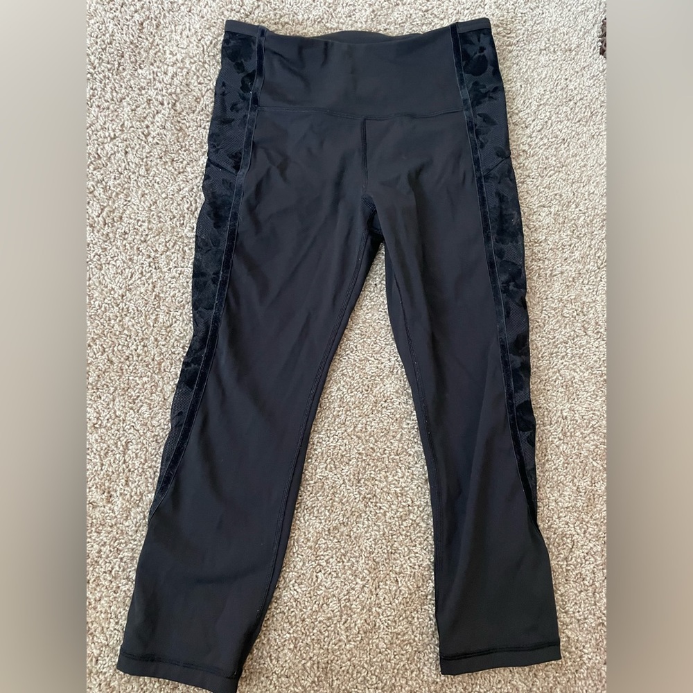 Lululemon lace and velvet crops